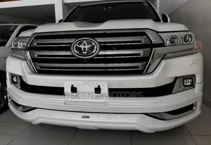 Toyota Land Cruiser 4.6 V8 ZX 2018 White