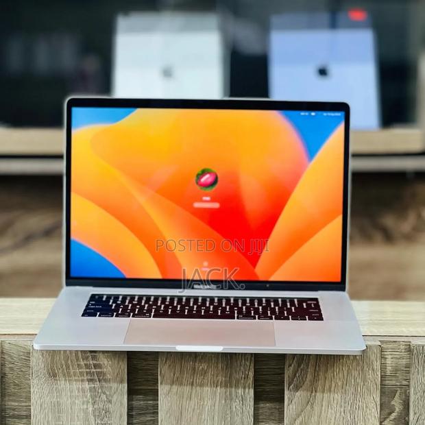 Laptop Apple MacBook Pro 2019 32GB Intel Core I9 SSD 512GB - main view