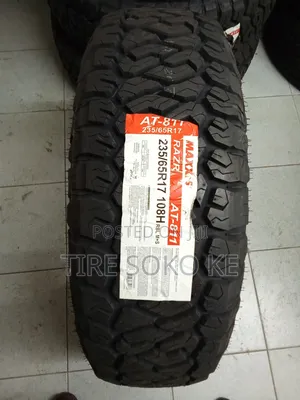 235/65r17 Maxxis Razr At811