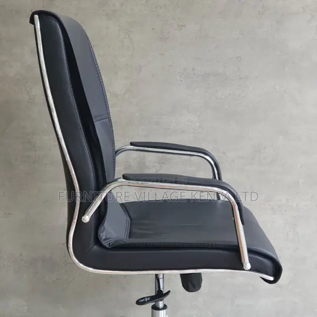 Office Chairs: Black Leather Swivel Office Chair With Legs