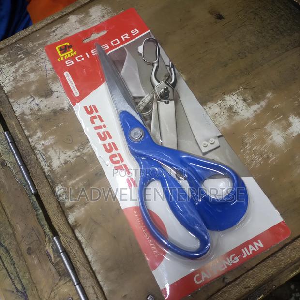 Quality Scissors Sharp Cutting - main view