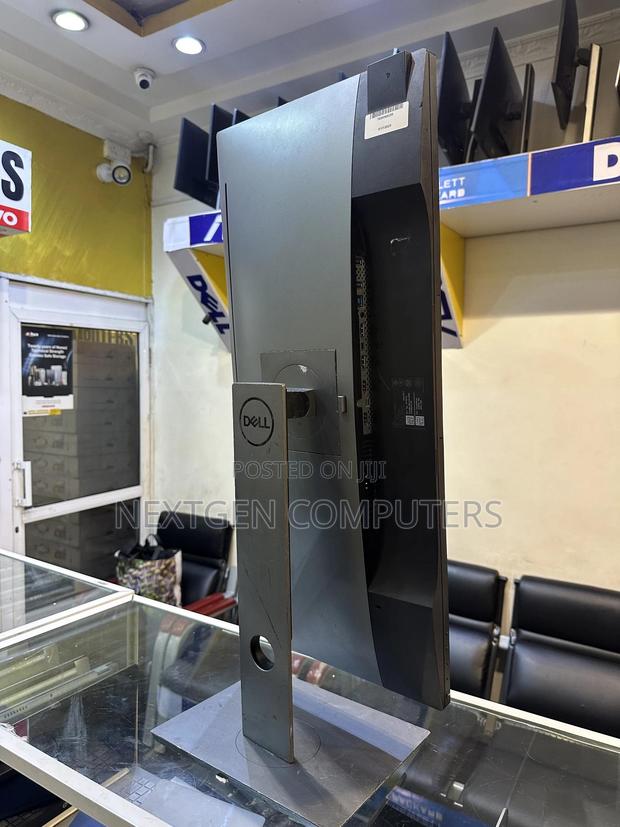 Dell U2917w 29” Ips QHD (2560x1440) 29:9 Ultra-Wide Monitor - thumbnail 5