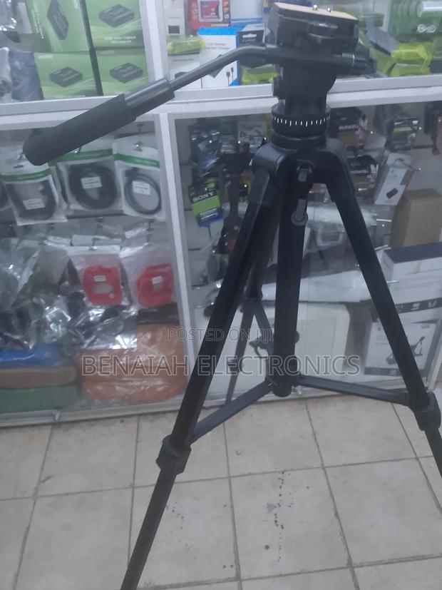Heavy Duty Camera Tripod Stand Yuteng
