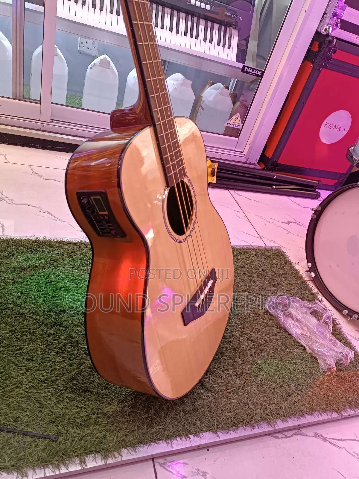 R-empire Semi Acoustic Bass Guitar