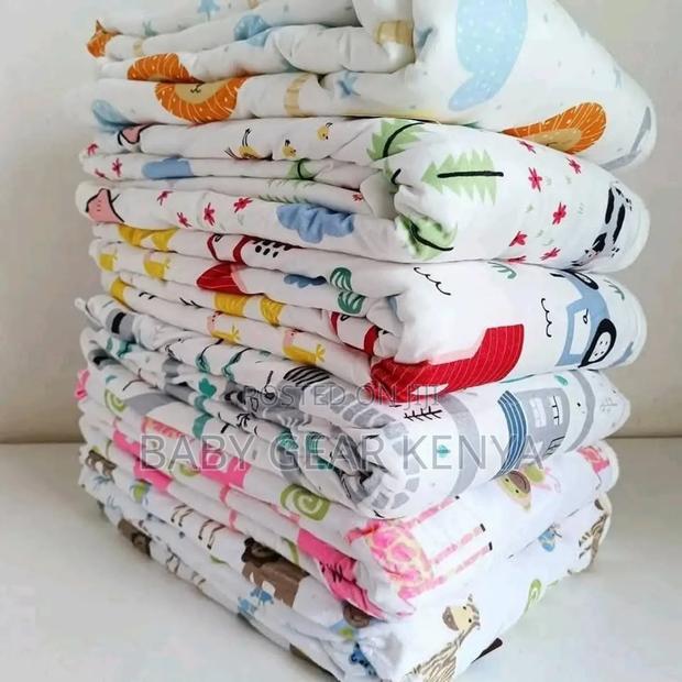 Large Baby Shawl - thumbnail 2