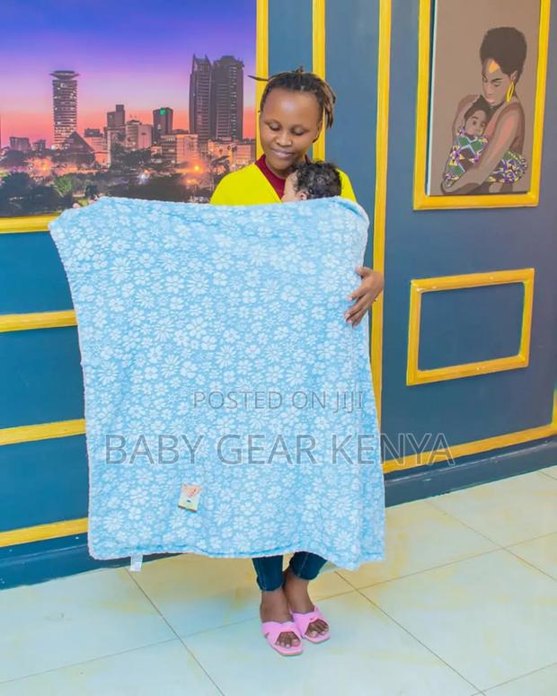 Baby Blanket Shawl - thumbnail 4