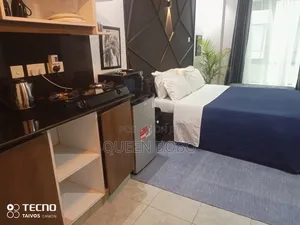Airbnb and Apartments to Let