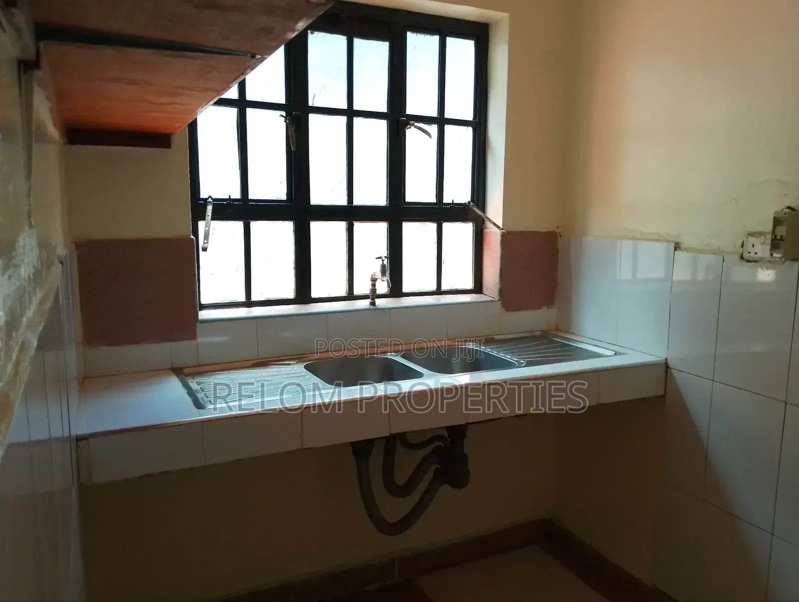 8bdrm Maisonette in Karen for rent