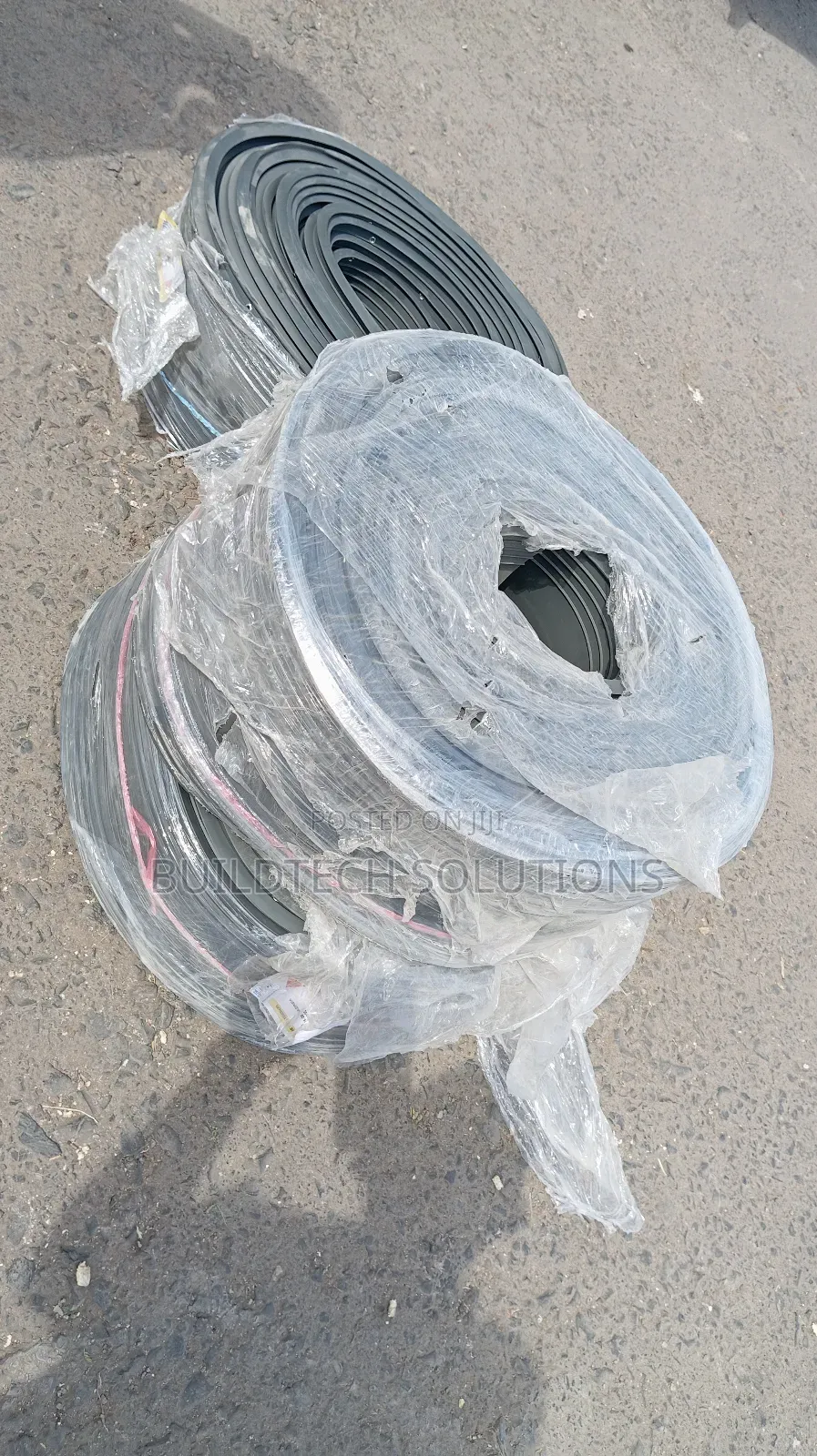 30 MTRS Long V20 200 Mm
