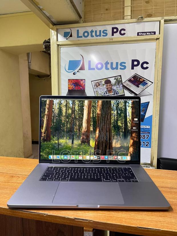 Laptop Apple MacBook Pro 2019 32GB Intel Core I9 SSD 512GB - thumbnail 3