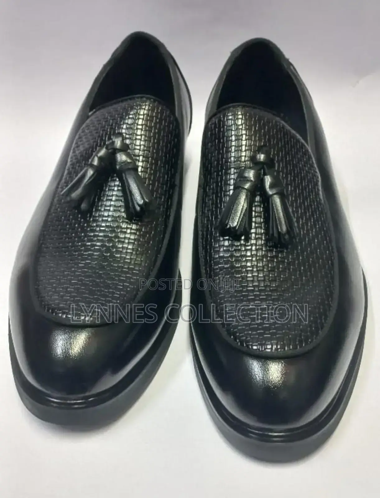 Laceless Officials Shoes
