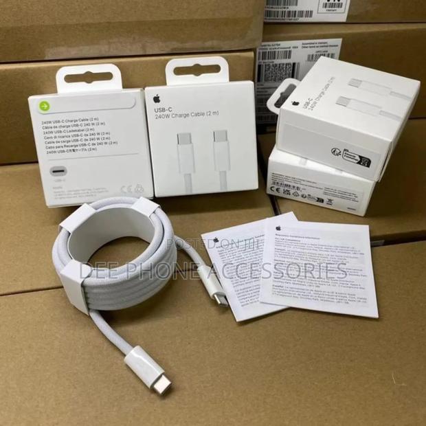iPhone 15 Pro Max 2m Usb C to Usb C Cable