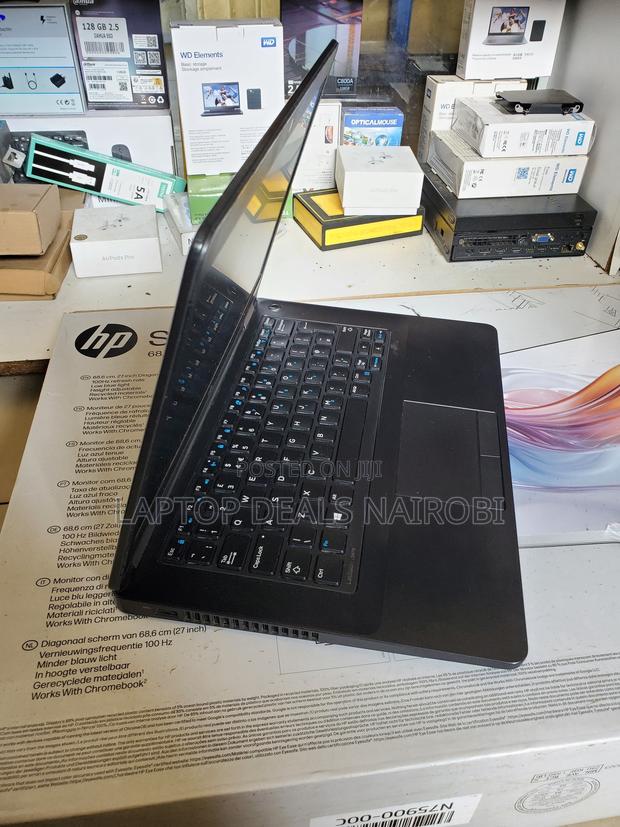 Laptop Dell Latitude 14 E5470 8GB Intel Core I5 SSD 500GB - thumbnail 3