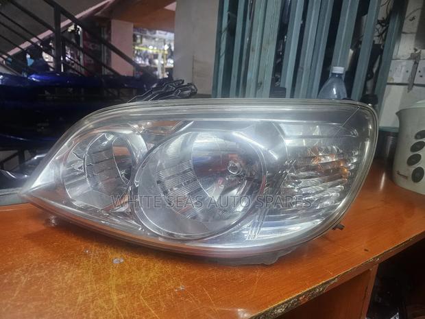 Headlight Ford Escape 2010