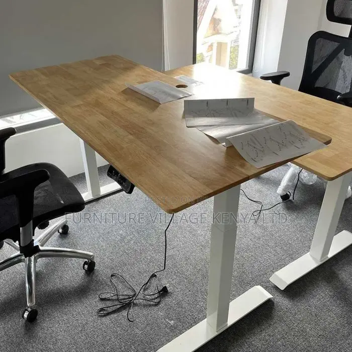 Office Tables:1600mm Wooden Surface Versatile Desk