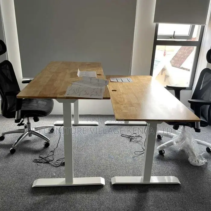 Office Tables:1600mm Wooden Surface Versatile Desk