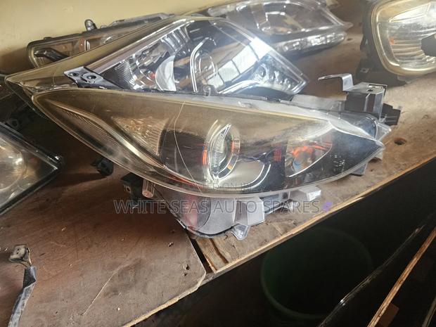 Headlight Maxda Axela 2015 Non Zenon