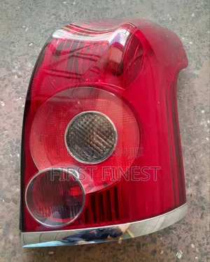 Avensis Old Model