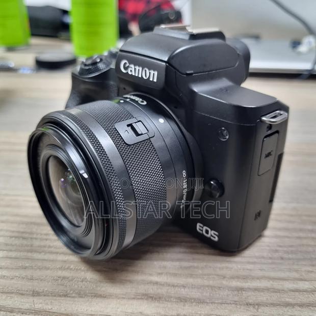 Canon Eos M50 Mirrorless Camera With 15-45mm - thumbnail 3