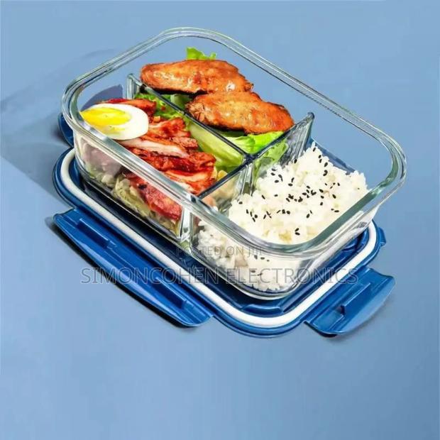 3 Grid Microwave-Safe Partitioned Glass Lunch Box - main view