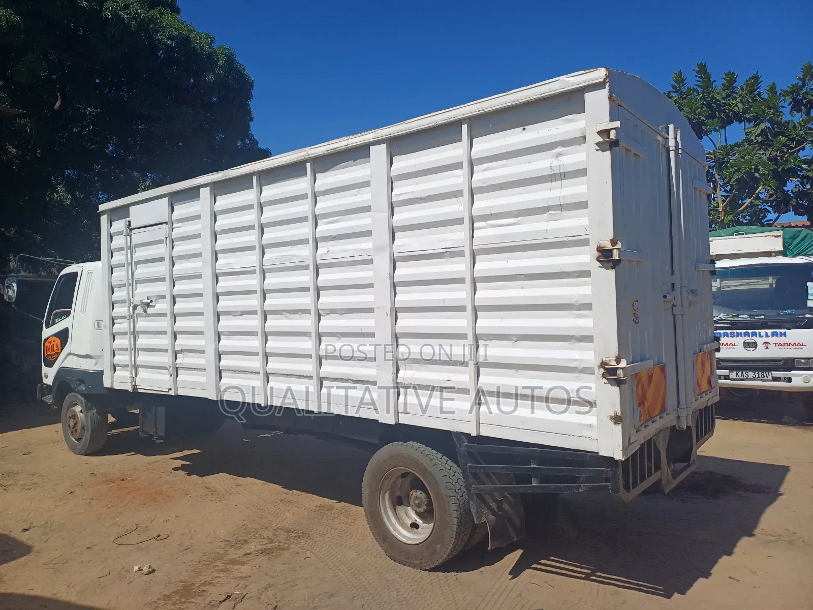 Mitsubishi Fuso Fighter 2003 White