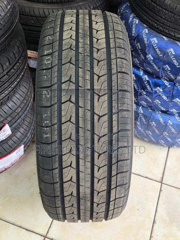 255/55r19 Grand Tourer Ht - thumbnail 2