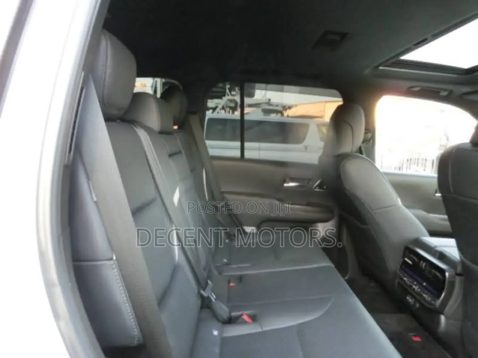 Toyota Land Cruiser 3.3 Diesel 4WD 2021 White