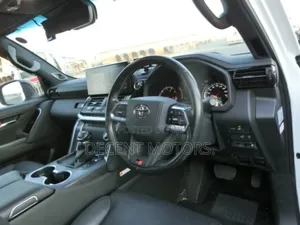 Toyota Land Cruiser 3.3 Diesel 4WD 2021 White