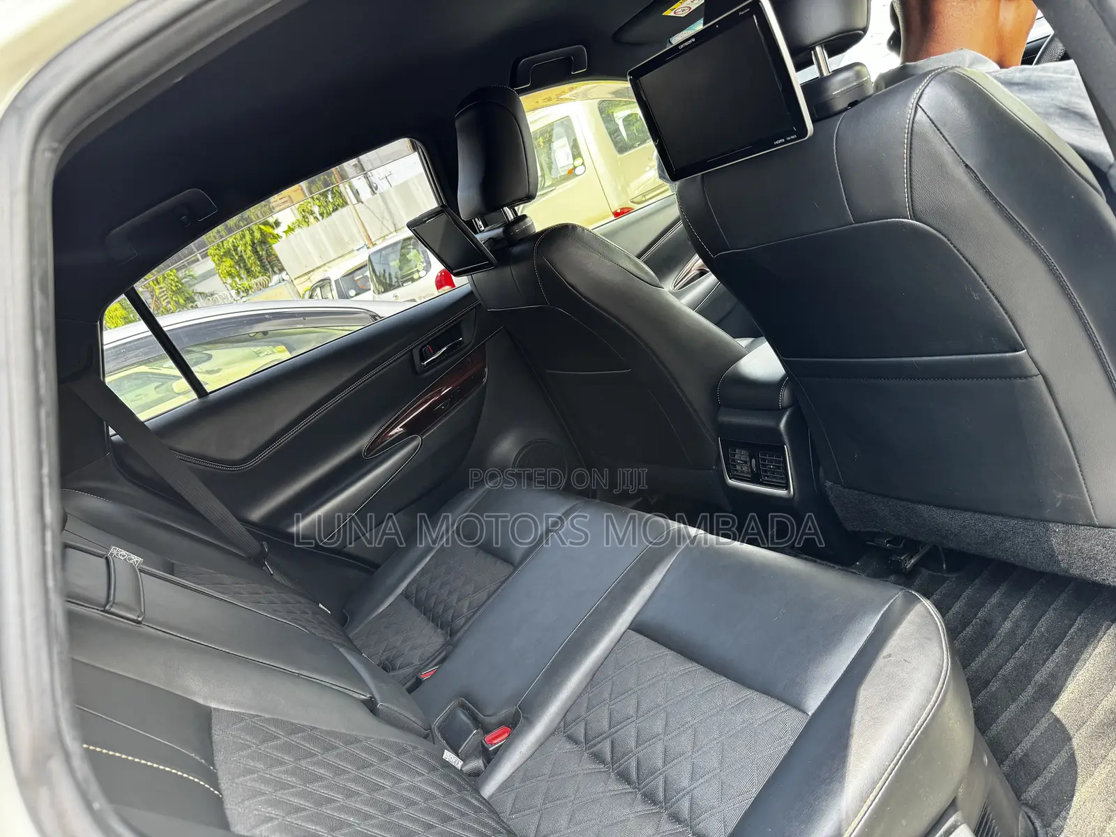 Toyota Harrier 2.0 Turbo 4WD 2018 White
