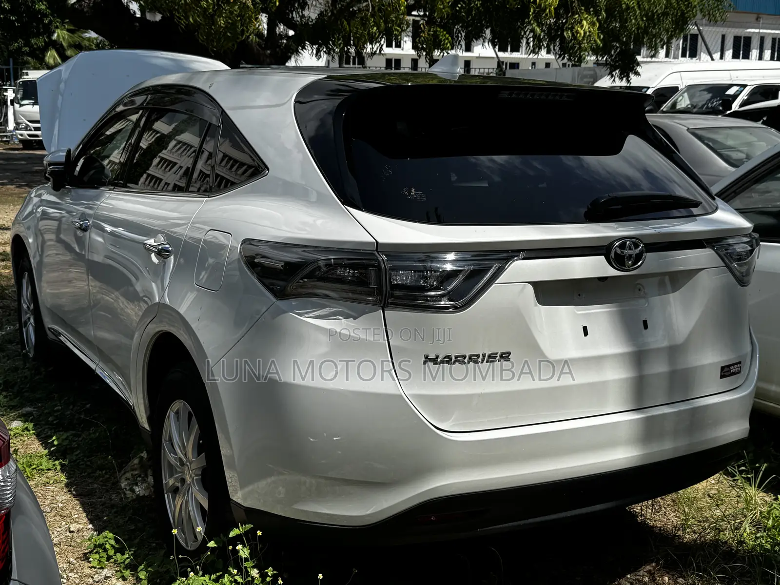 Toyota Harrier 2.0 Turbo 4WD 2018 White