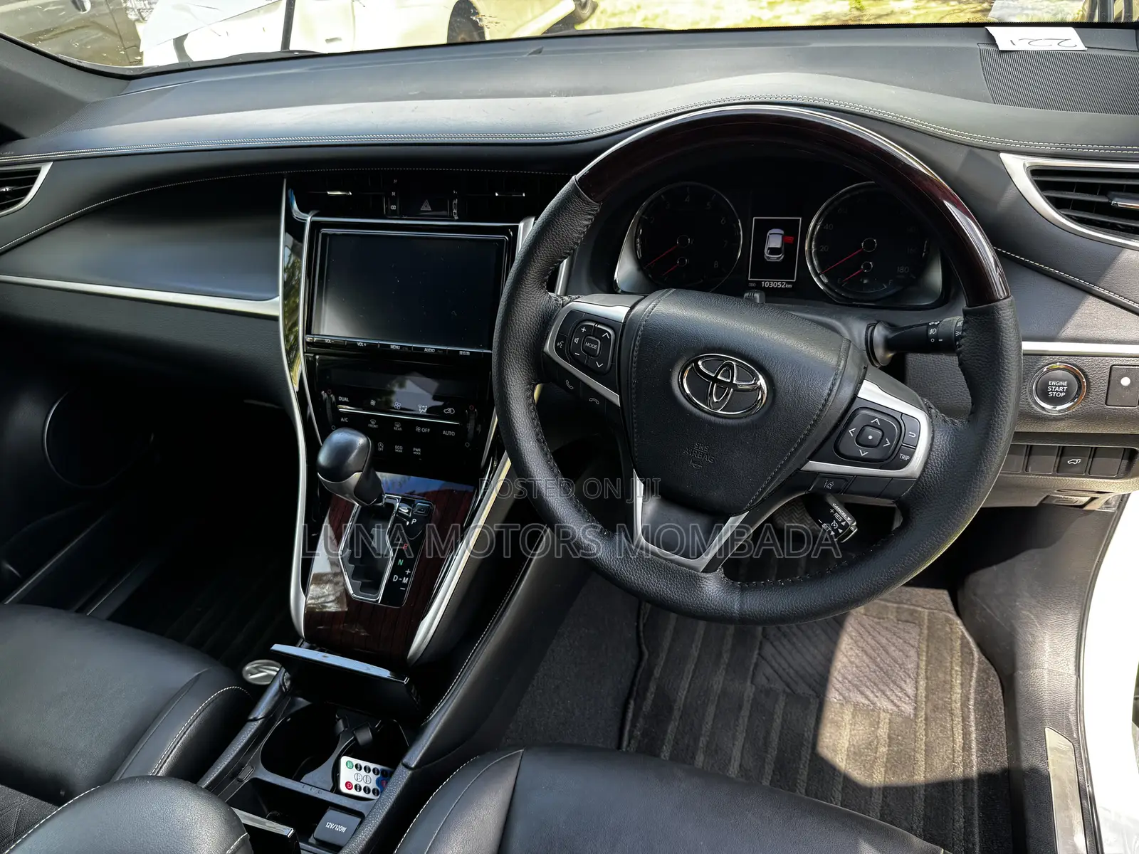 Toyota Harrier 2.0 Turbo 4WD 2018 White
