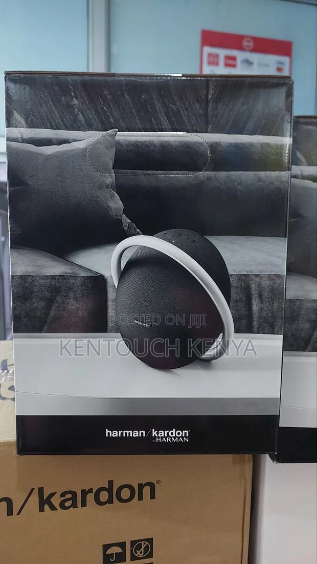 Harman Kardon Onyx Studio 8 Portable Wireless Speaker - thumbnail 3