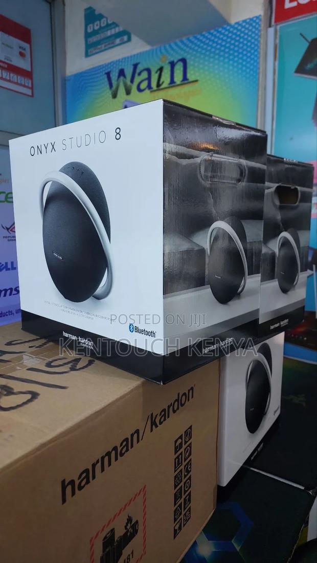 Harman Kardon Onyx Studio 8 Portable Wireless Speaker - thumbnail 4