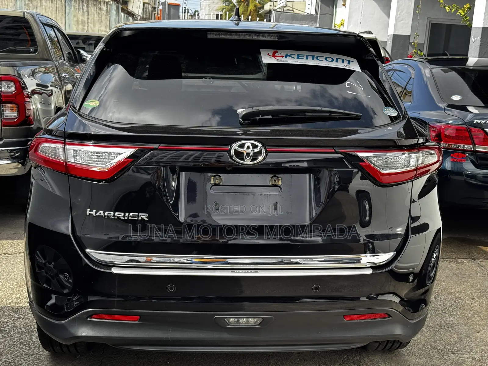 Toyota Harrier 2.0 4WD 2018 Black