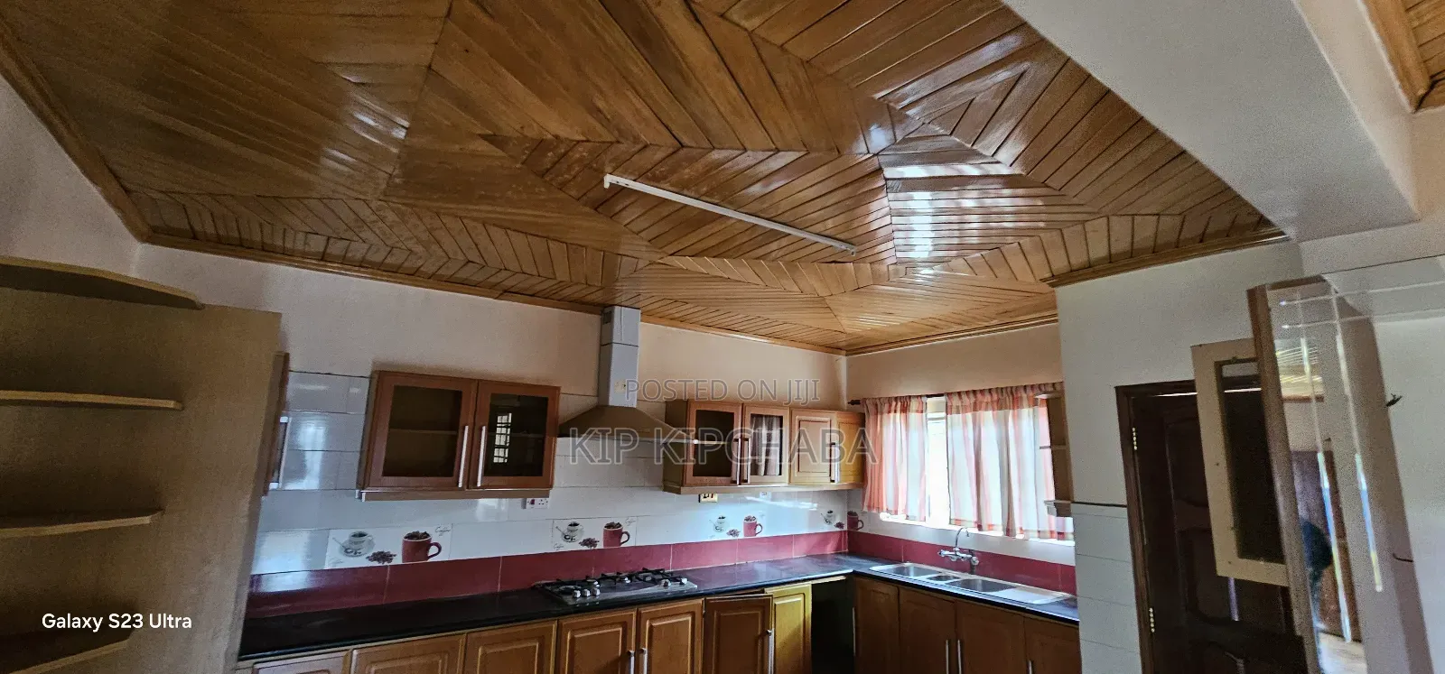4bdrm Bungalow in Elgonview for sale