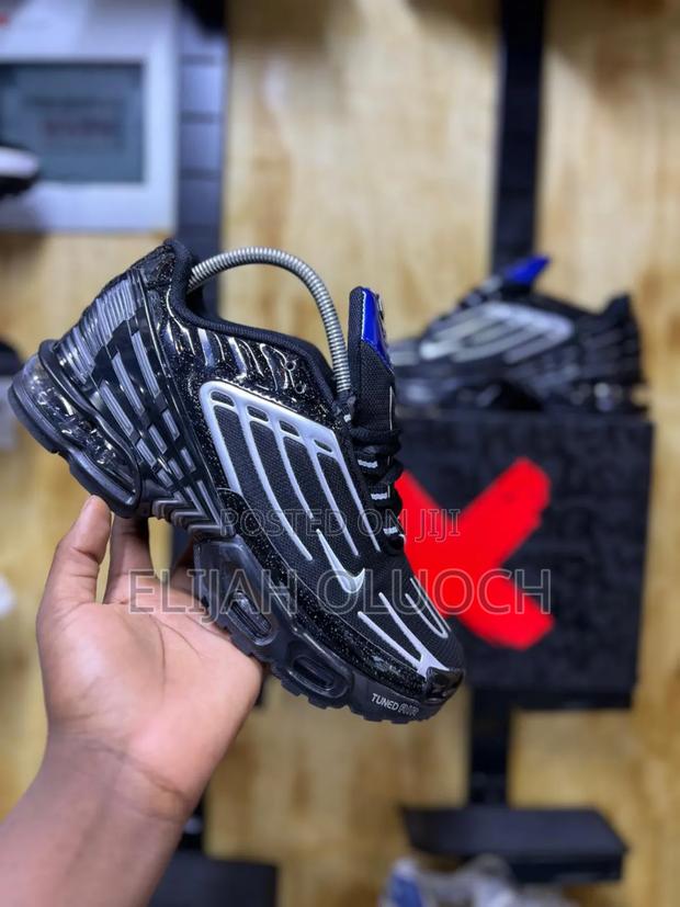 Nike Airmax Tn Plus 3 Preto - thumbnail 2