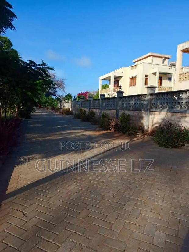 Kilifi Bofa - thumbnail 2