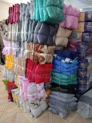 Cushions Throw Pillows