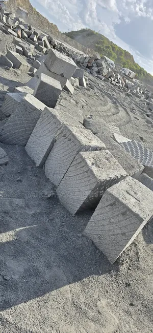Machine Cut Stones/Block Za Ndarugo
