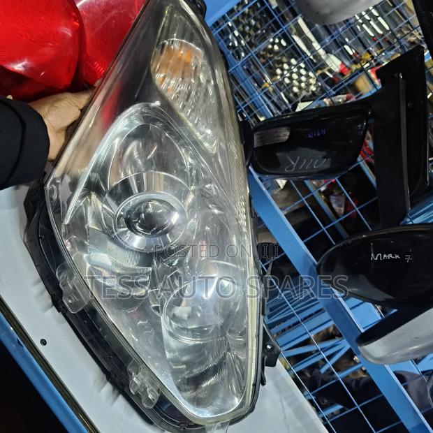 Toyota Wish 2005 Model Headlight