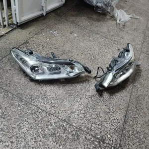 Toyota Fielder 165 Non Xenon Headlights