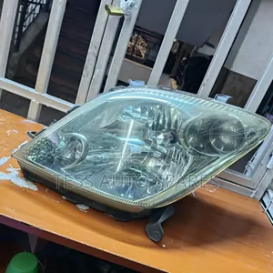 Toyota Ist 2005 Headlight Available Xenon Type