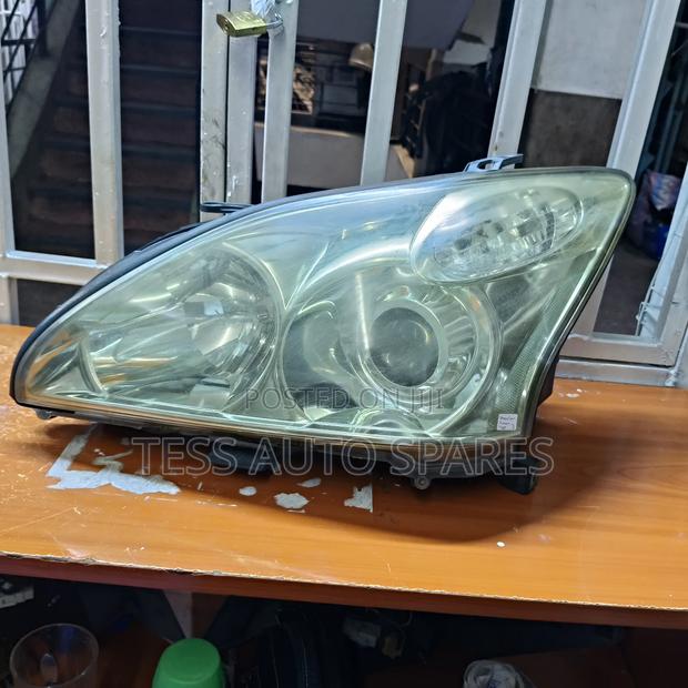 Toyota Harrier 240 Headlight Xenon Type