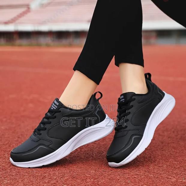 Fancy Sneaker - main view