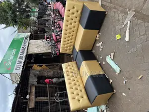 Restaurant And Bar Couch 5 Seater