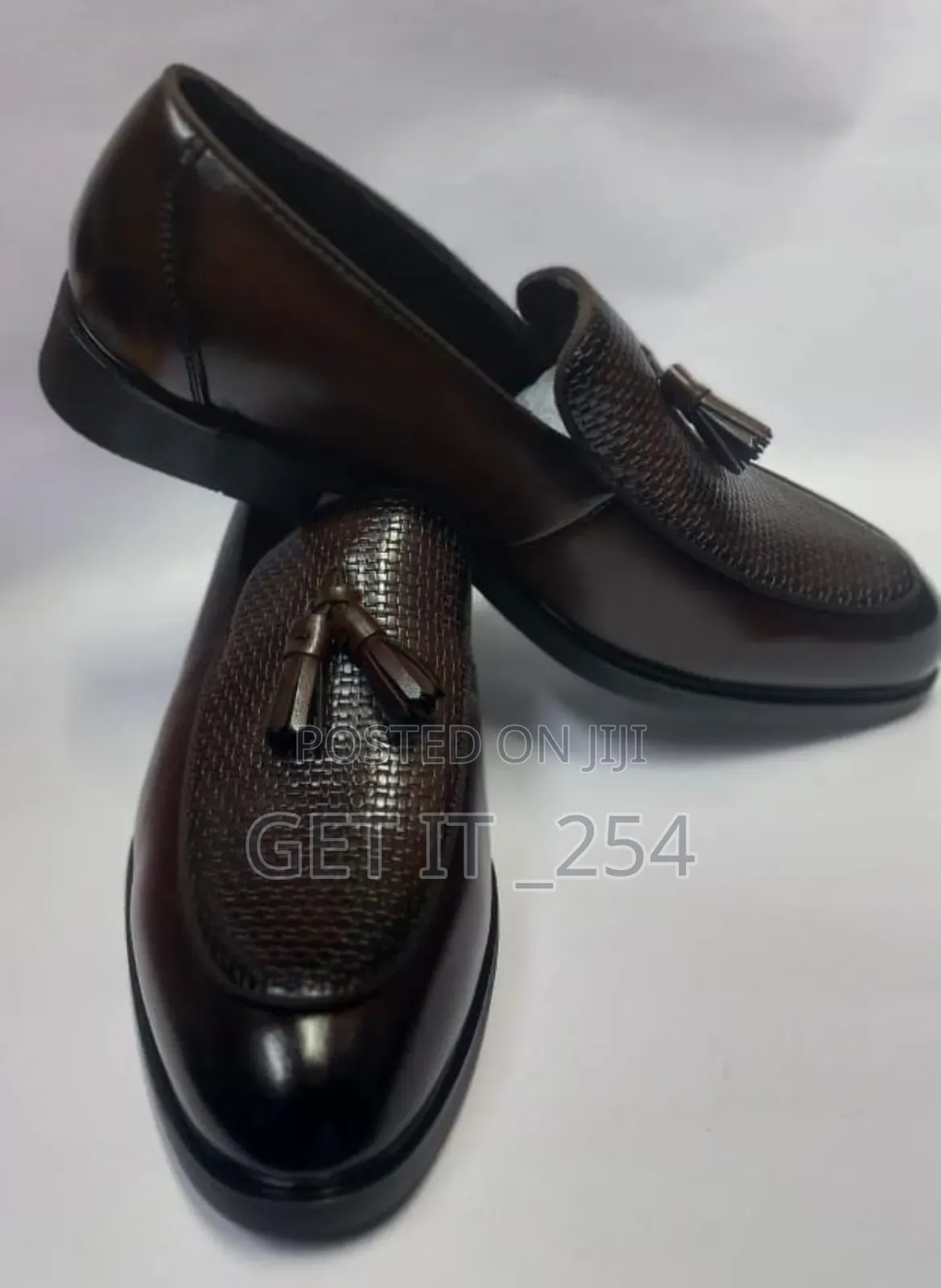  _Quality Official Restocked_ 
 _Size 39- 45_