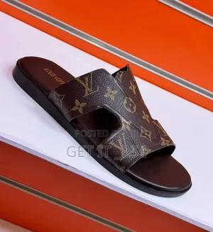 Lv Sandal 
Sizes 40_45