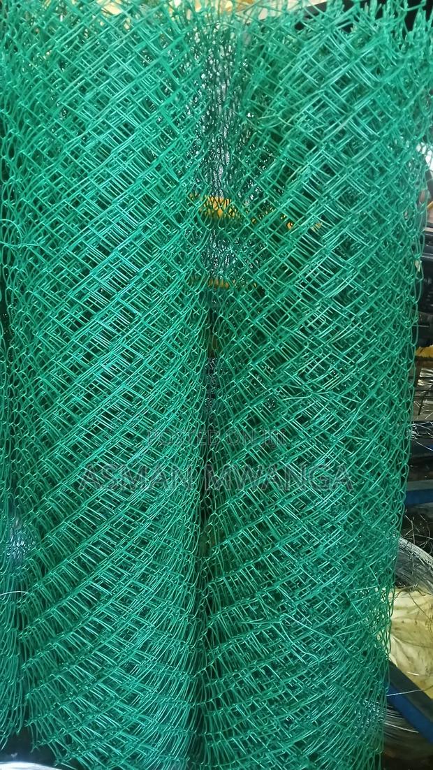 PVC Coated Mesh Wire 14gauge 2.0mm 7ft - main view