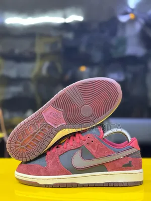 Nike Sb Dunk Low Pro X Riot Skateshop “Mahogany” Sneakers