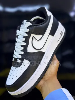 The Nike Airforce 1 Low “Panda”.